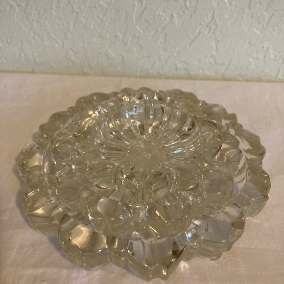 Vintage Hazel Atlas Glass Trio of Daisy Fluted Clear Nesting Ashtrays - Picture 3 of 9